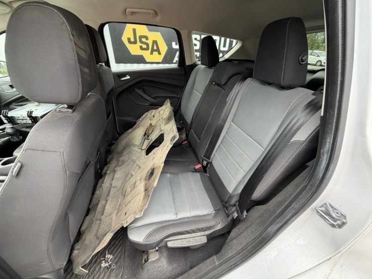 2014-ford-escape-image-21