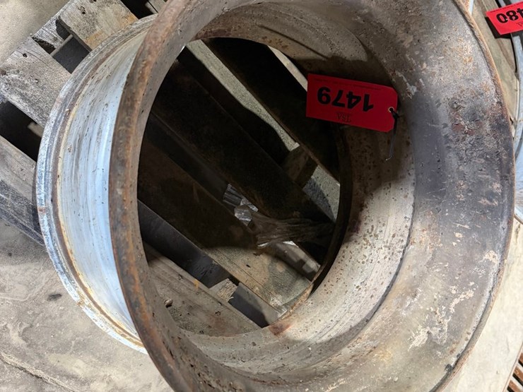 #1479-•-11r22.5-wheel-image-3