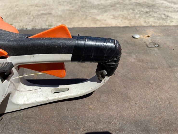 #7187-•-stihl-hs-46-c-hedge-trimmer-image-7