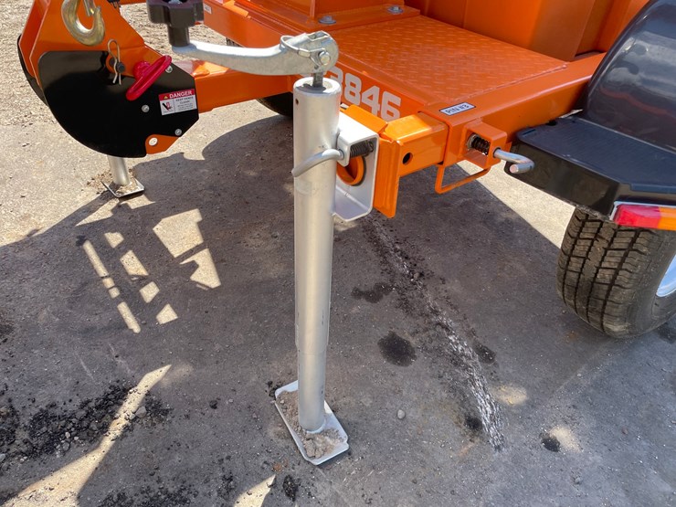 #6056-•-2022-ver-mac-towable-light-tower-image-21