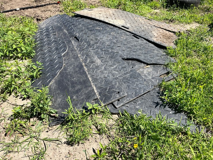#7124-•-landscaping-ground-protecting-mat-sections-image-4