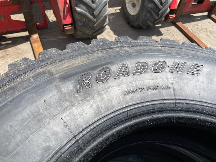 #6512-•-set-of-(4)-semi-tires-image-8