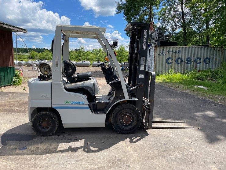 #6069-•-2016-5000lb-unicarriers-lp-forklift-image-6