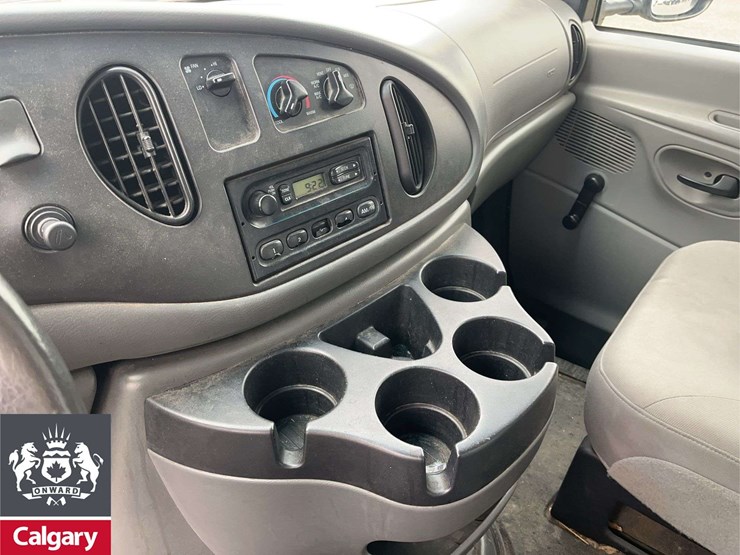 2006-ford-e-series-s/a-cube-van-image-15