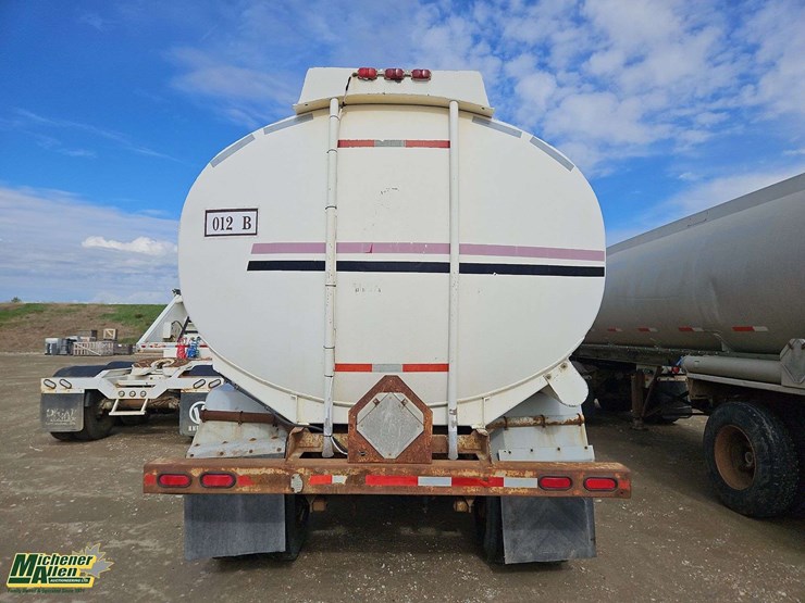 1982-hutchinson-super-b-oil-tank-trailer-image-7