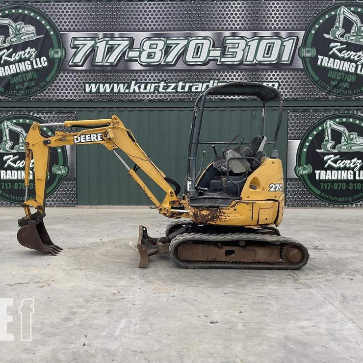 2005 DEERE 27C