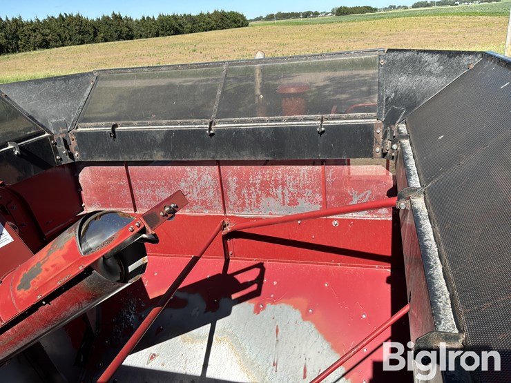 1989-case-ih-1660-image-13