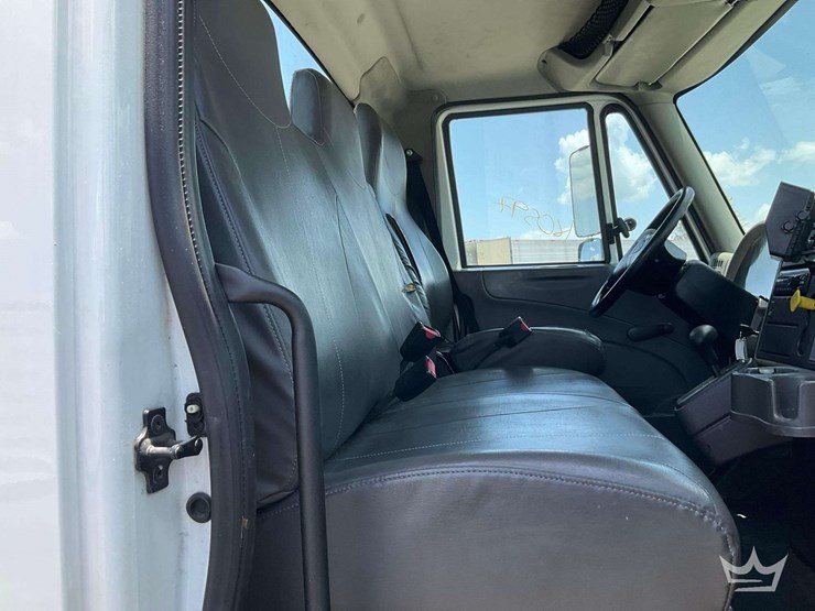 2017-international-durastar-4300-image-25