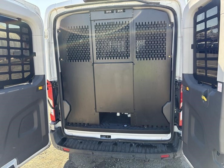 2020-ford-transit-image-12