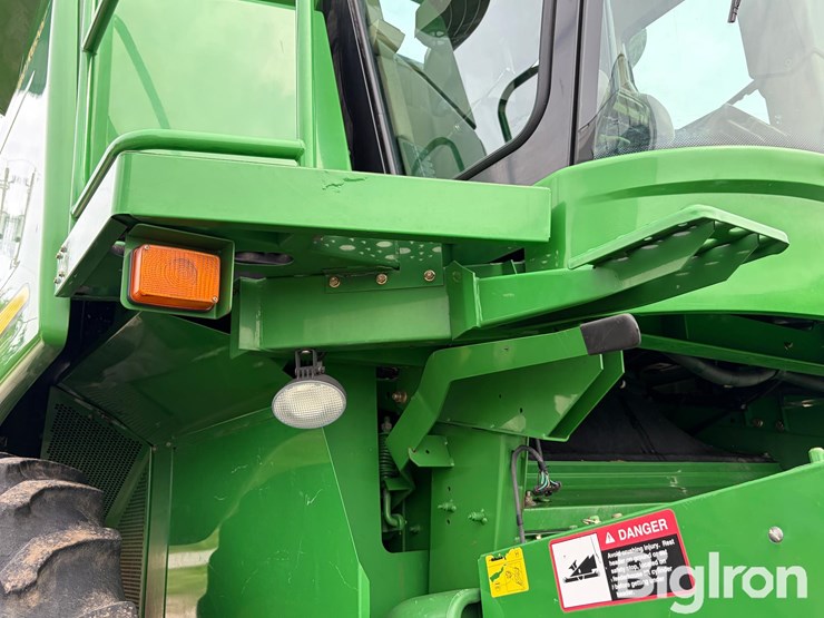 2006-john-deere-9760-sts-image-17