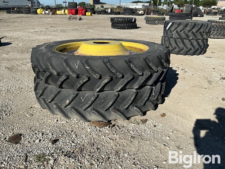 deere-tires-image-1