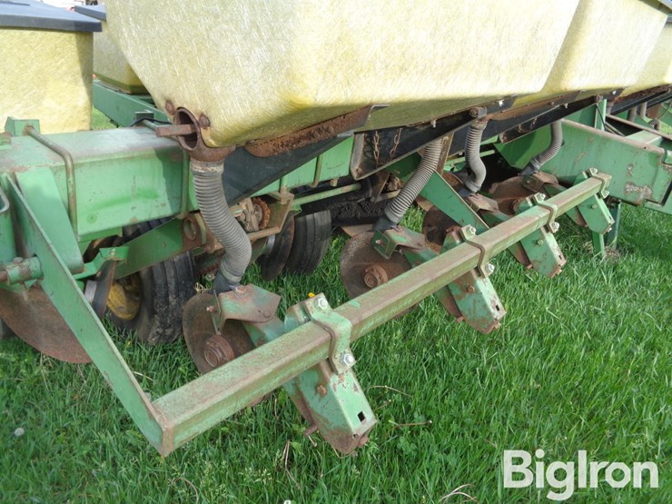 john-deere-7000-image-16