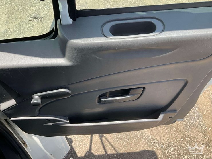 2017-international-durastar-4300-image-24