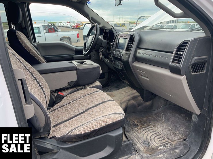 2021-ford-f550-image-17