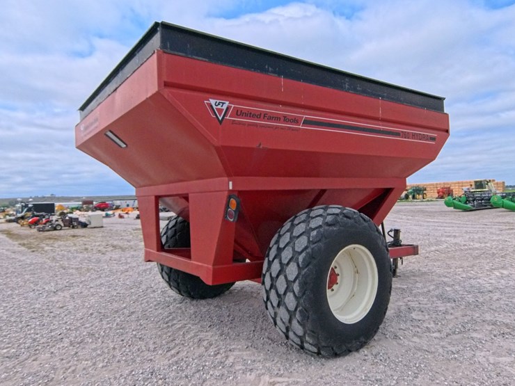 united-farm-tools-760-image-5