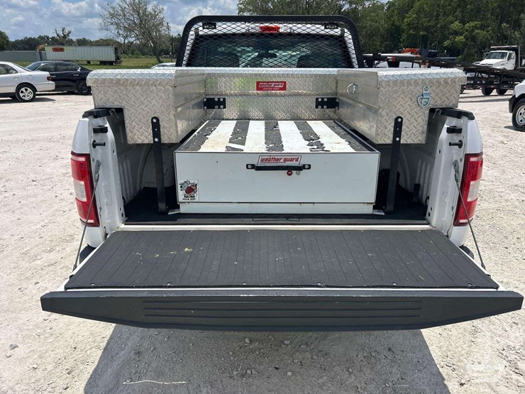 2020-ford-f150-image-24