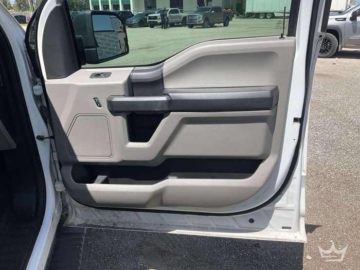 2016-ford-f150-image-22