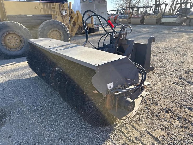 #2051-•-8'-case-sweeper-loader-attachment-image-1