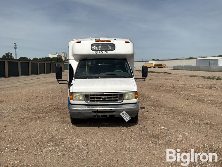 2006-ford-transit-image-2