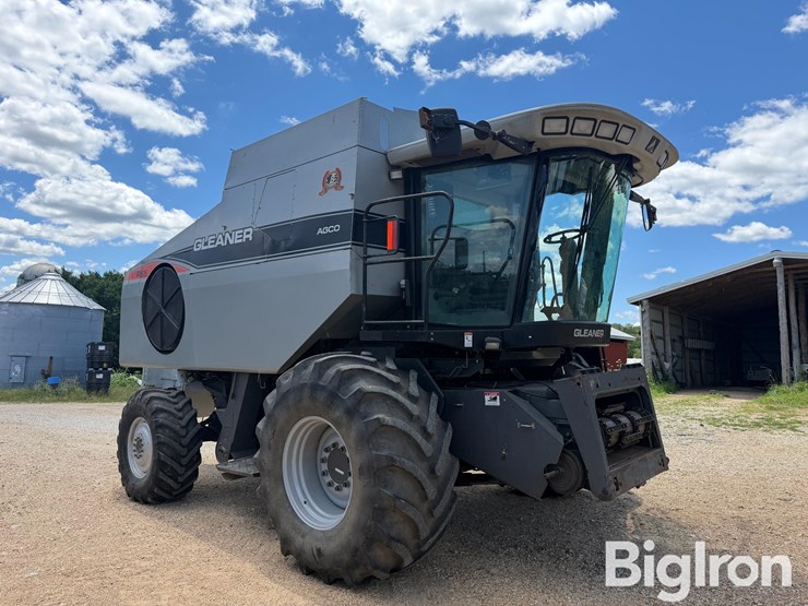 2008-gleaner-r65-image-3