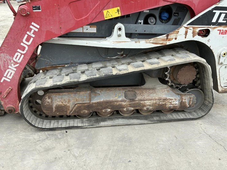 2019-takeuchi-tl12-image-12