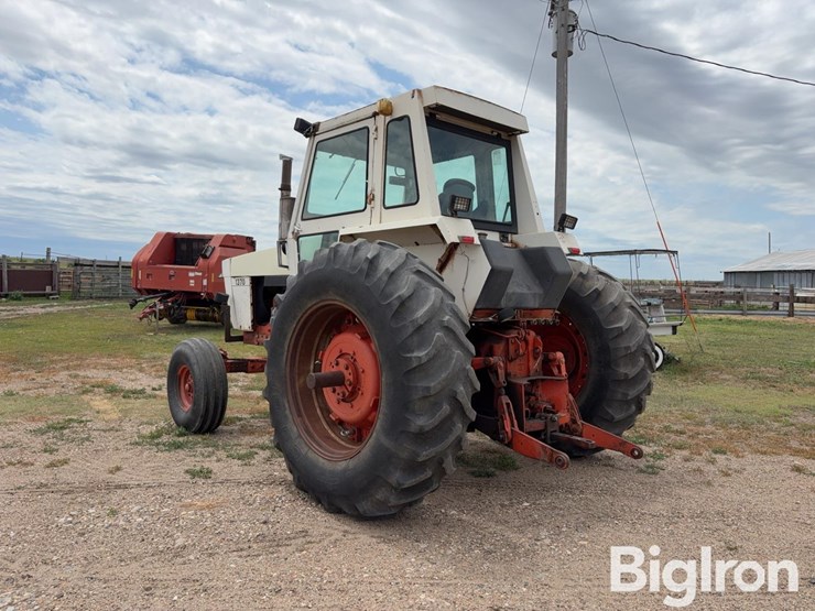 1975-case-1370-2wd-tractor-image-7