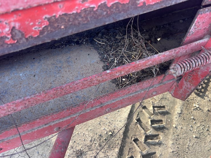 #5515-•-case-baler-image-17