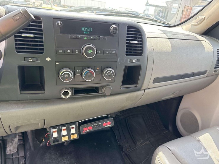 2008-chevrolet-silverado-1500-image-23