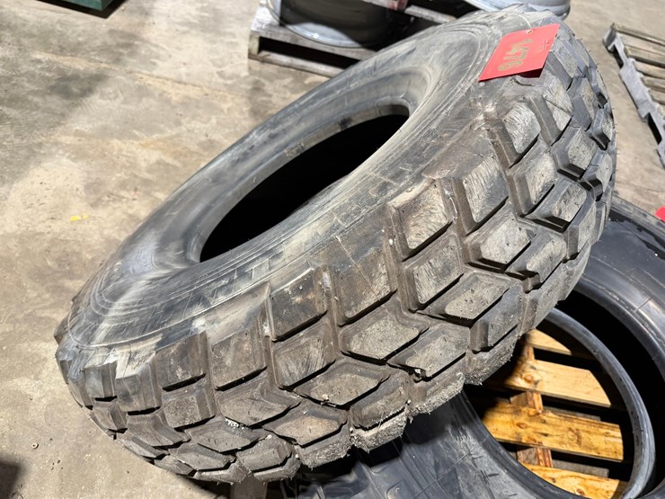#1476-•-unused-12.00-r-20-michelin-tire-image-1