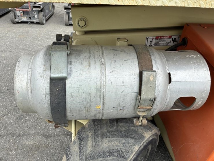 2002-jlg-260mrt-image-10