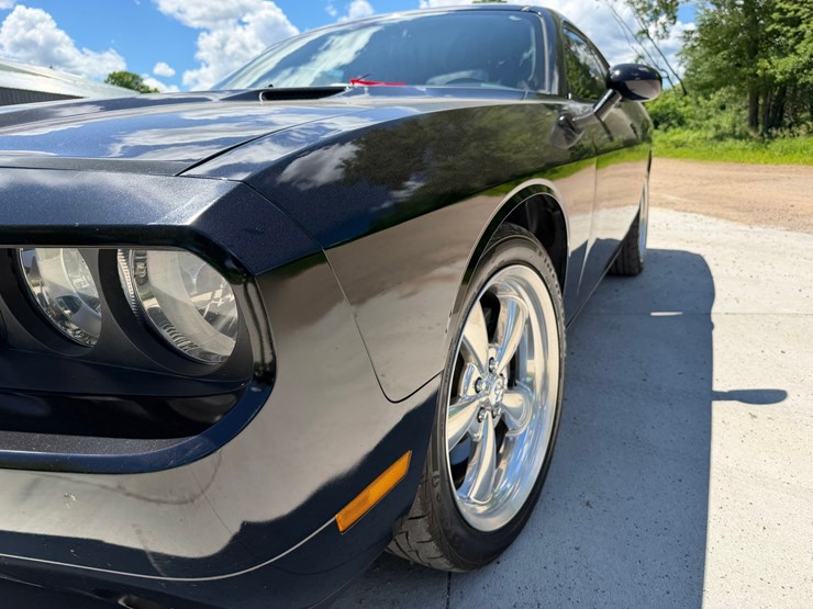 #1465-•-2013-dodge-challenger-sxt-image-36