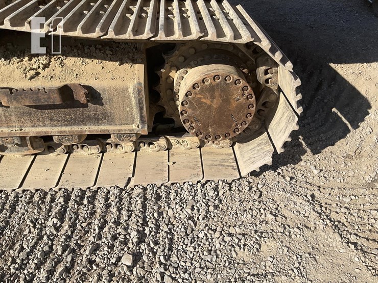 2013-deere-350g-lc-image-9