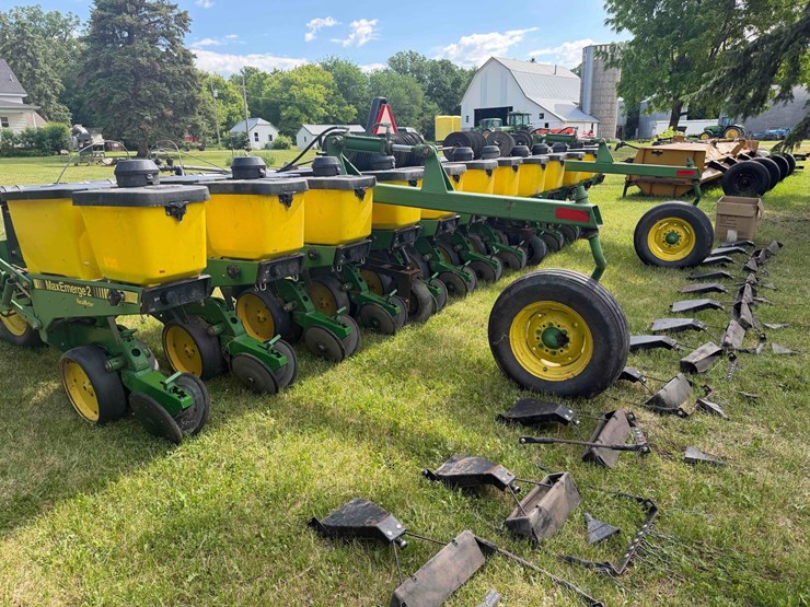 john-deere-7300-image-5