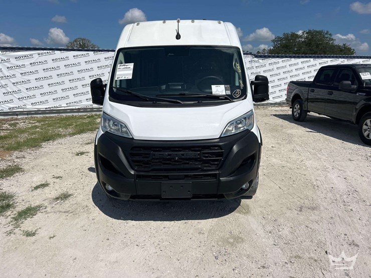 2023-ram-promaster-3500-image-25