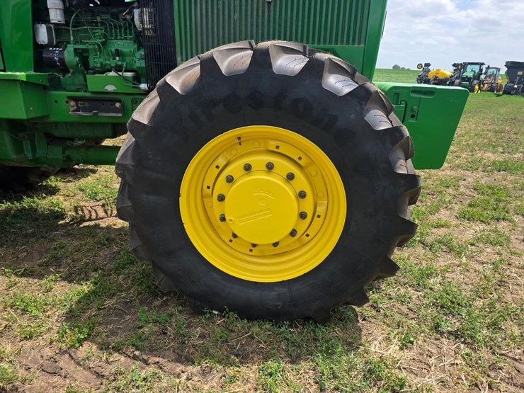 john-deere-4755-image-42