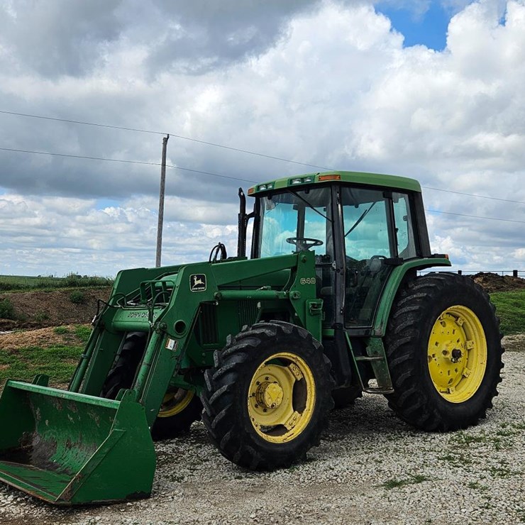 1998 JOHN DEERE 6400