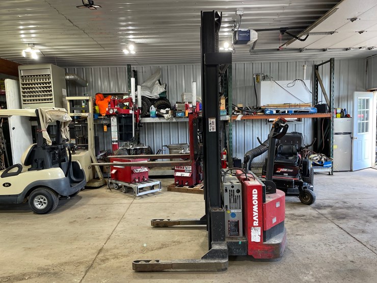 #6062-•-raymond-electric-pallet-stacker-image-21