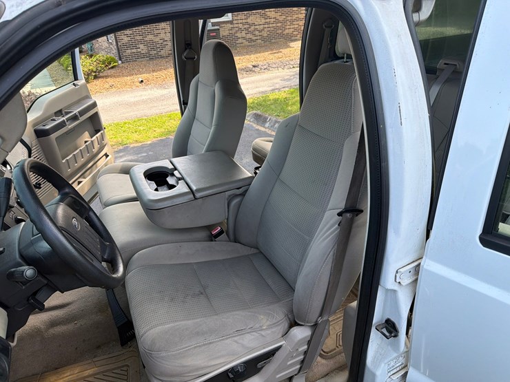 2008-ford-f250-xlt-image-32
