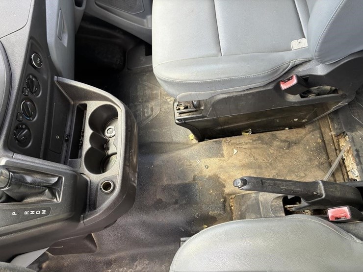 2017-ford-transit-image-22