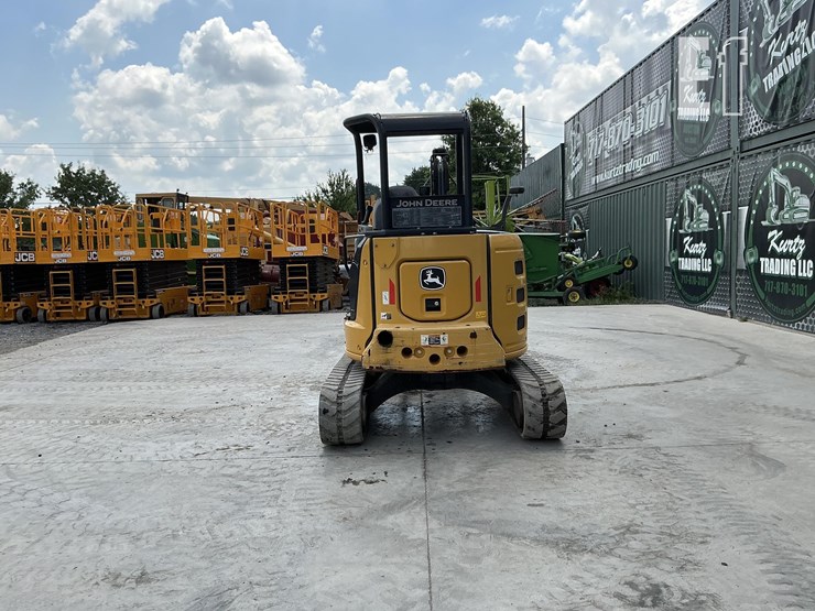 2022-deere-35g-image-3