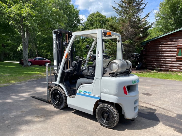 #6068-•-2016-5000lb-unicarriers-lp-forklift---low-hours!-image-3