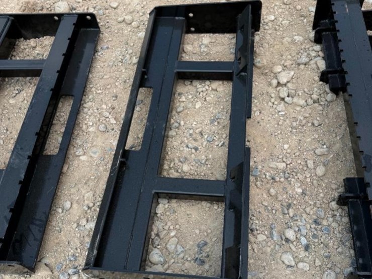 2026-wolverine-pff2-13-45w-pallet-fork-frame-image-1