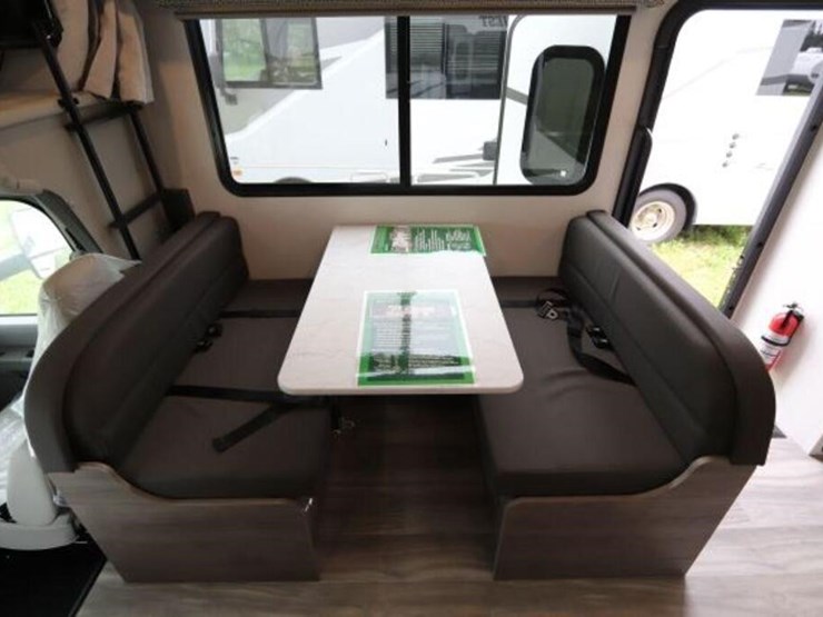 2025-ford-transit-image-55
