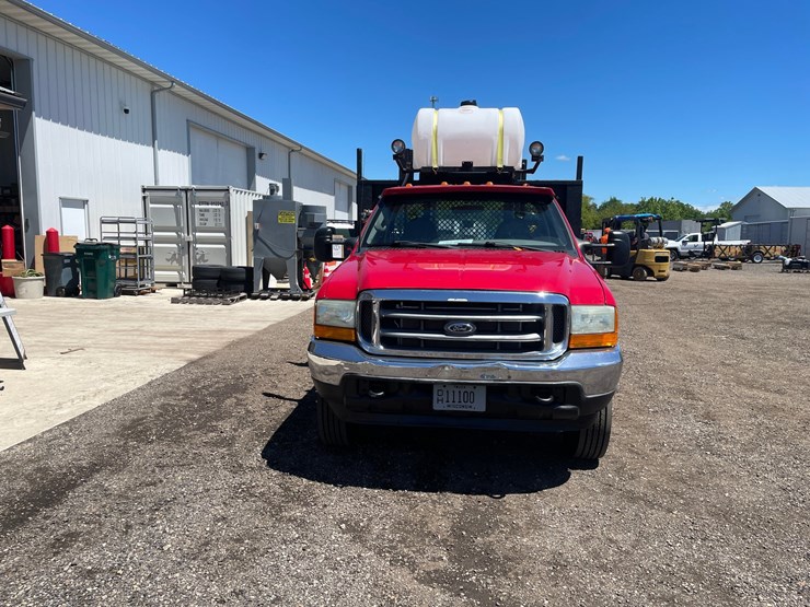 2001-ford-f550-image-3