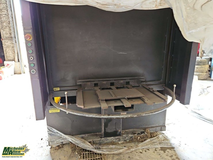 enclosed-miller/panasonic-auto-axcess-450-robotic-welder-image-4