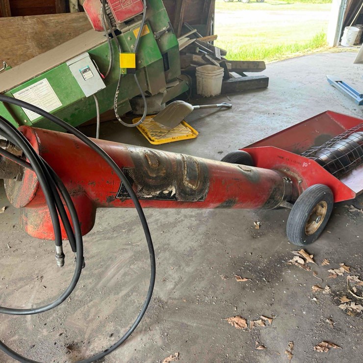 Swing Hopper