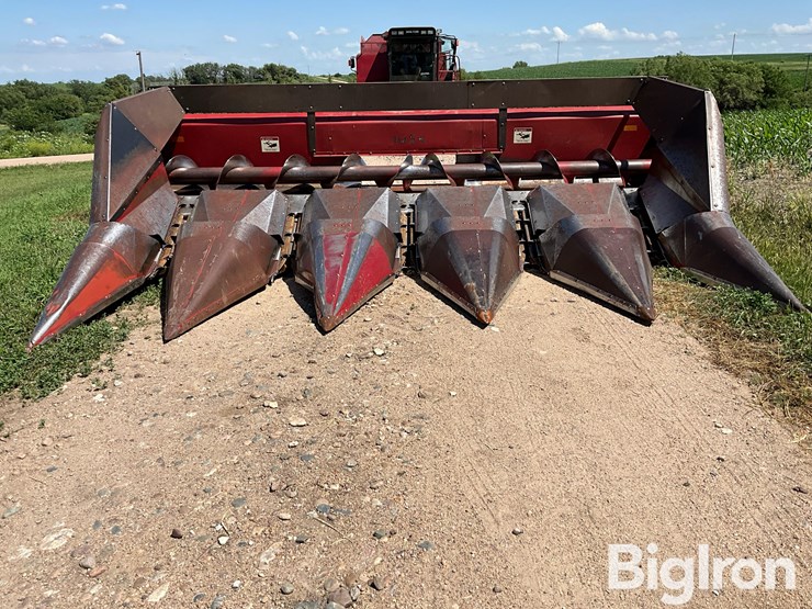 1990-case-ih-1054-image-2