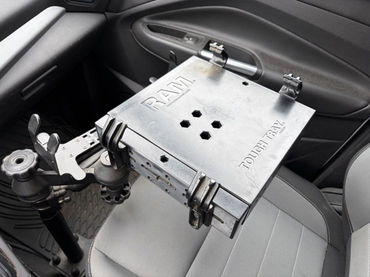 2014-ford-escape-image-32