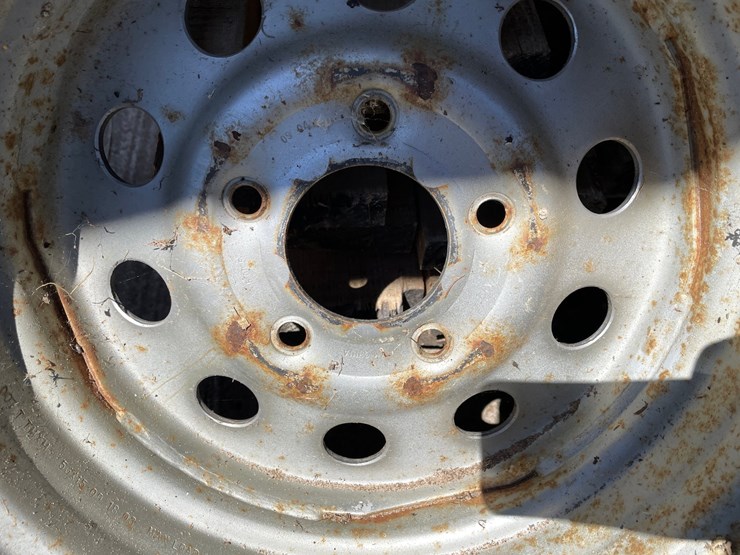 #7163-•-(2)-spare-tires-image-5