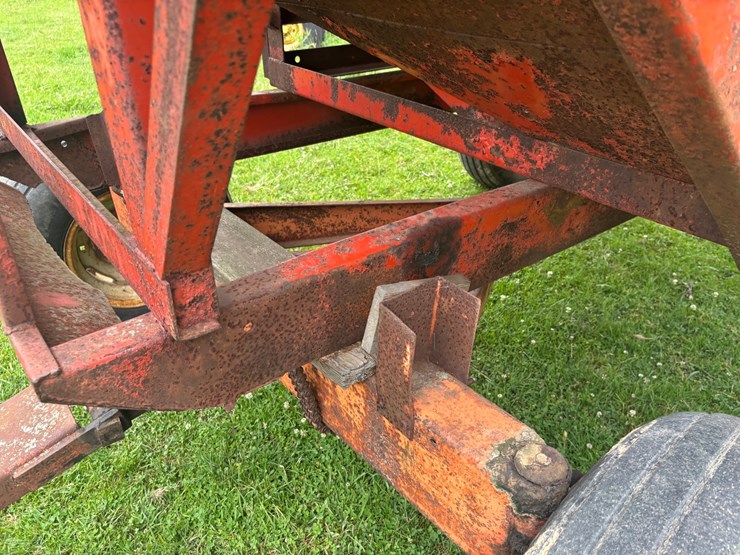 #2222-•-bushnell-gravity-box-wagon-image-13